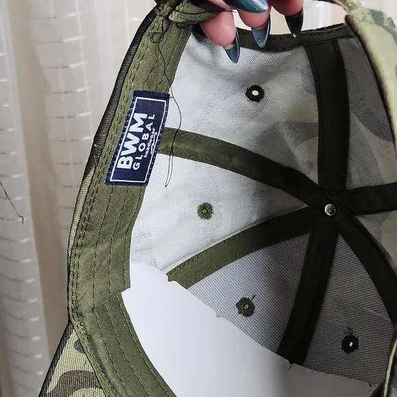 NWOT Camo New York Yankees Adjustable Baseball Cap - Picture 3 of 3